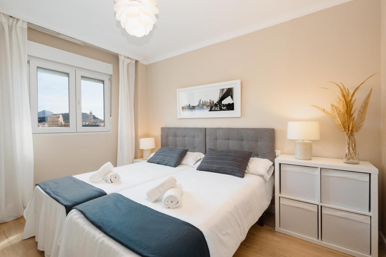 In The Historic Center Of Malaga, Very Close To The Beach And The Ave Train Station, With Private Parking المظهر الخارجي الصورة