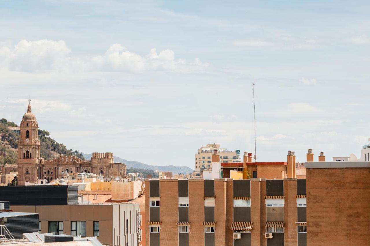 In The Historic Center Of Malaga, Very Close To The Beach And The Ave Train Station, With Private Parking المظهر الخارجي الصورة