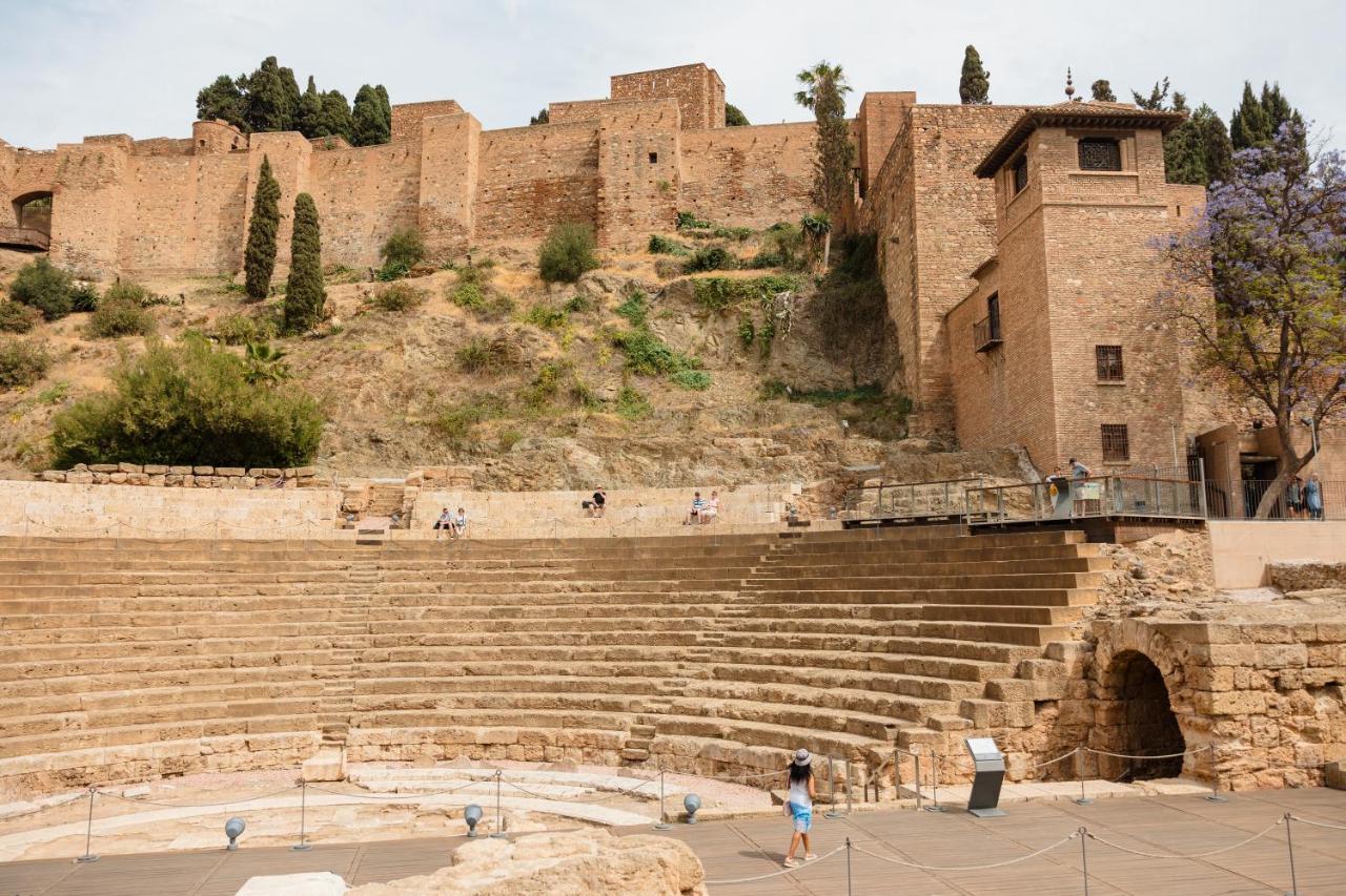 In The Historic Center Of Malaga, Very Close To The Beach And The Ave Train Station, With Private Parking المظهر الخارجي الصورة