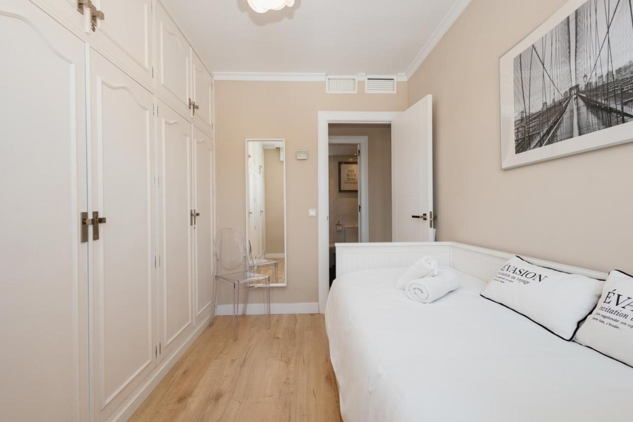 In The Historic Center Of Malaga, Very Close To The Beach And The Ave Train Station, With Private Parking المظهر الخارجي الصورة