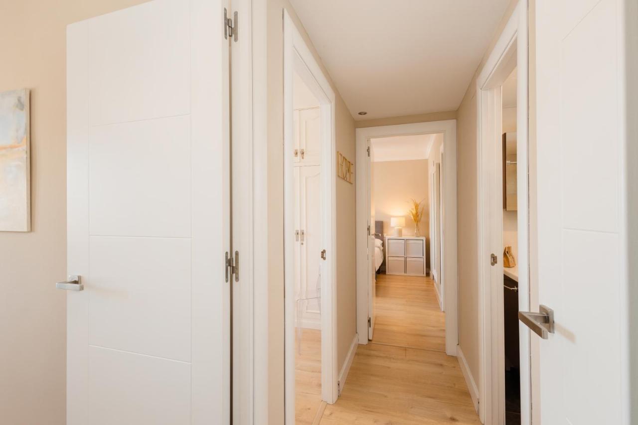 In The Historic Center Of Malaga, Very Close To The Beach And The Ave Train Station, With Private Parking المظهر الخارجي الصورة