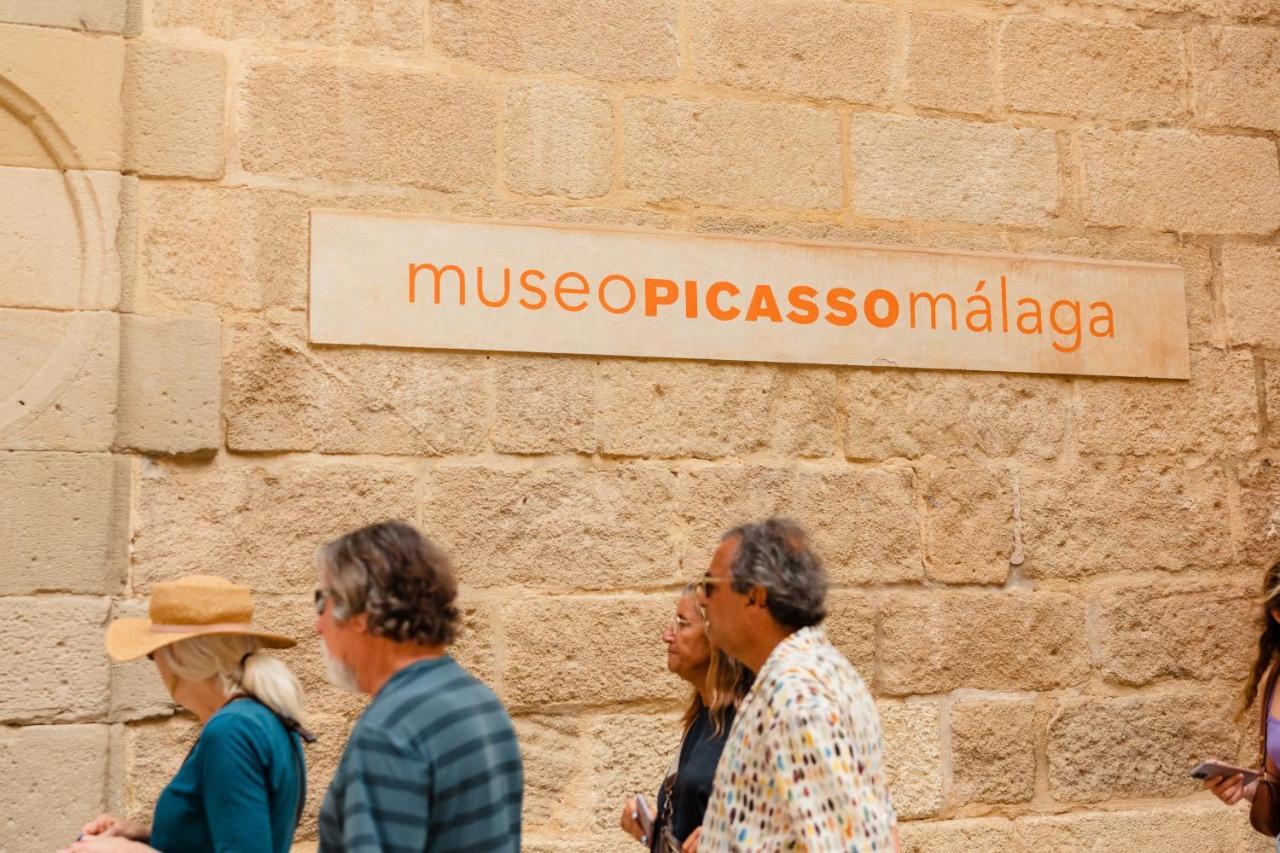 In The Historic Center Of Malaga, Very Close To The Beach And The Ave Train Station, With Private Parking المظهر الخارجي الصورة