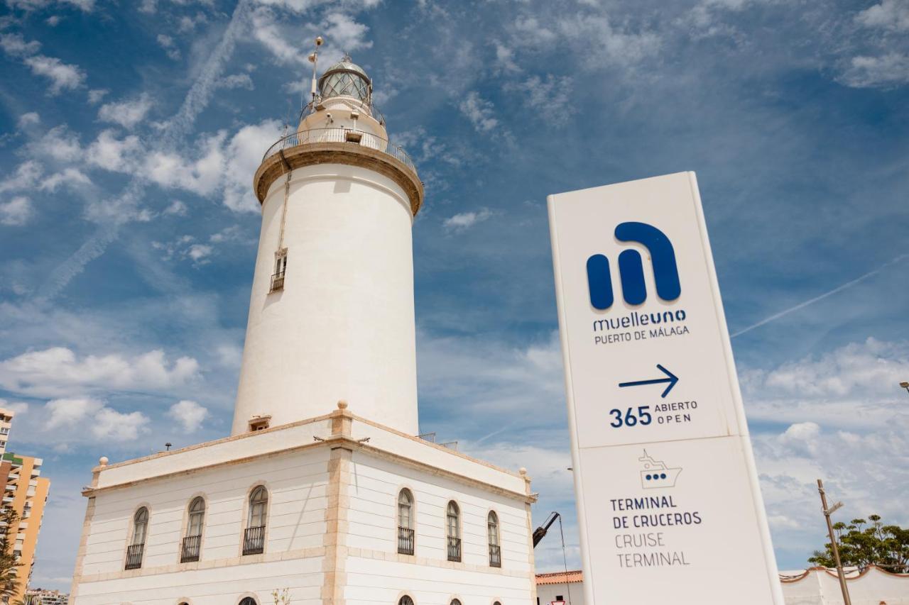 In The Historic Center Of Malaga, Very Close To The Beach And The Ave Train Station, With Private Parking المظهر الخارجي الصورة